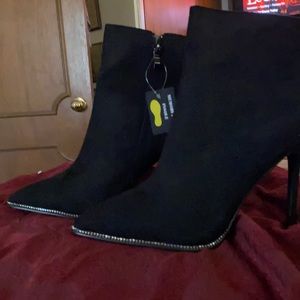 Fashion Nova Black suede booties